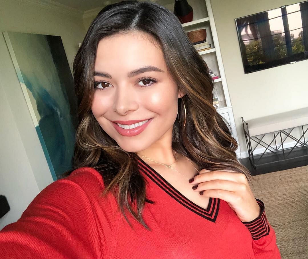 Miranda Cosgrove Net Worth In 21 Browsed Magazine Miranda Cosgrove Net Worth In 21 Browsed Magazine
